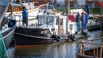 Der Schlepper „Butt“ liegt nun bei der Schiffergilde im Neuen Hafen.