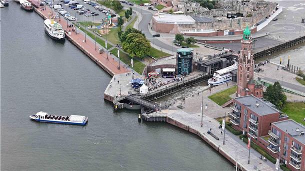 Schleuse Neuer Hafen Bremerhaven