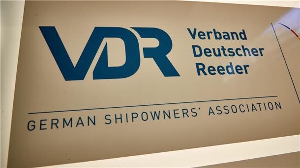 Der Schriftzug „VDR Verband Deutscher Reeder German Shipowners Association“.