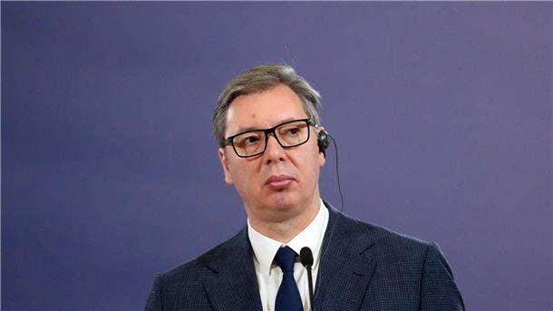 Der serbische Präsident Aleksandar Vucic will von der Schutztruppe KFOR die Genehmigung, serbisches Militär zurück ins Kosovo zu schicken.