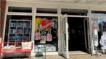 Blick in das Ladenlokal von Ankerherz in den Havenwelten.