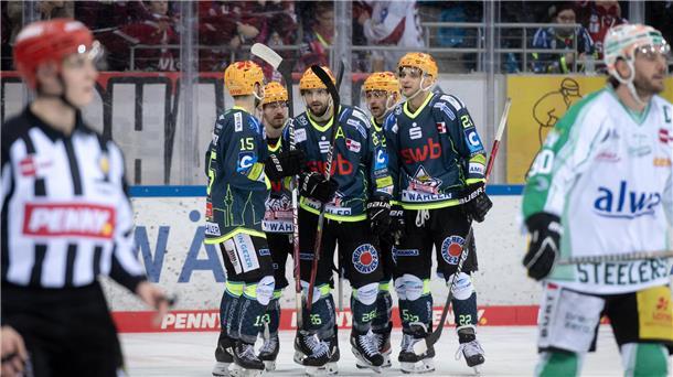 Wenig Gegenwehr: Pinguins fahren deutlichen Sieg ein Der Sieg gegen Bietigheim war nie in Gefahr.