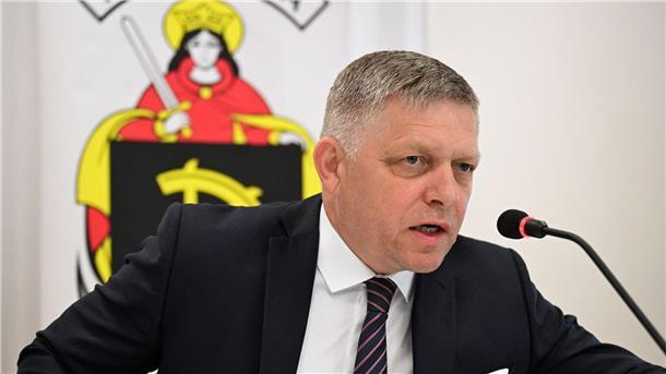 Slowakischer Premier Fico nach Attentat außer Lebensgefahr Der slowakische Premierminister Robert Fico ist nach dem Attentat auf ihn außer Lebensgefahr.