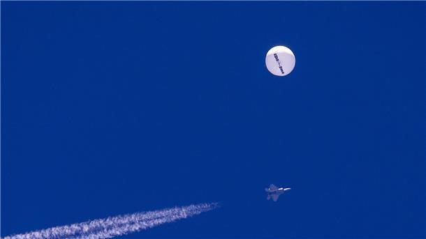 Der später vom Militär abgeschossene Ballon vor der Küste des US-Bundesstaats South Carolina.