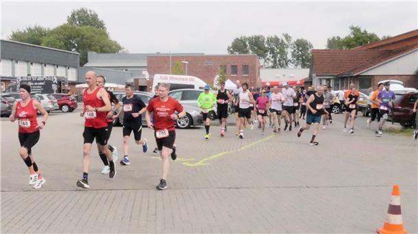 Der Start zum Wremer Deichlauf 2025 - auch im 37. Jahr eine gelungene Veranstaltung.