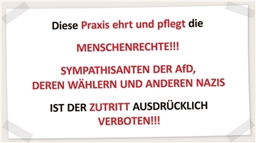 Der Stein des Anstoßes: Mit diesem Plakat hat der Geestensether Landarzt Dr. Jörg Topnik für Aufsehen gesorgt.