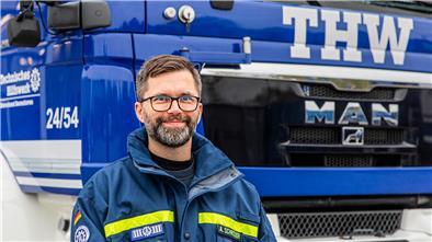 Stellvertretender Chef des THW (Technisches Hilfswerk) Bremerhaven, Andre Schröder ist Polizist und Rettungssanitäter. Die Arbeit beim THW ist ein leidenschaftliches Hobby.