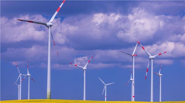 Windkraft wieder wichtigste Stromquelle Der Strom durch Windkraftanlagen belief sich zum Jahresbeginn auf einen Gesamterzeugungsanteil von 32,2 Prozent.