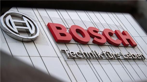 Der Stuttgarter Technologiekonzern Bosch schraubt seinen Optimismus für die kommenden zwei Jahre zurück - und verschiebt sein Renditeziel.