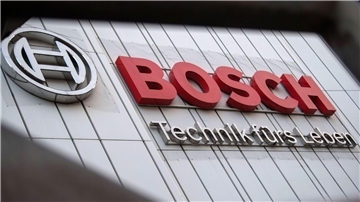 Der Stuttgarter Technologiekonzern Bosch schraubt seinen Optimismus für die kommenden zwei Jahre zurück - und verschiebt sein Renditeziel.