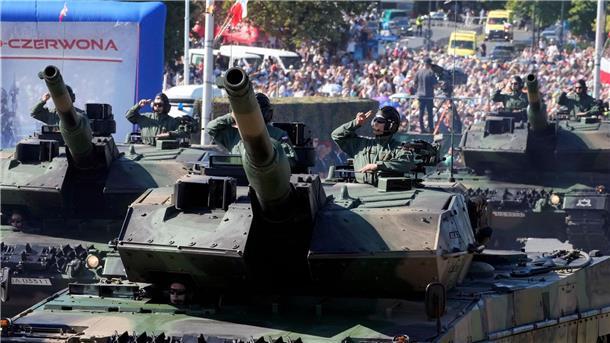 Der Tag der polnischen Streitkräfte ist ein Nationalfeiertag, der jährlich am 15. August in Polen begangen wird.