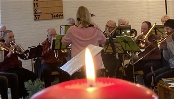 Der Tarmstedter Posaunenchor gestaltet traditionell den Gottesdienst zum 3. Advent.