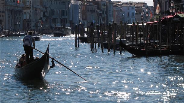 Venedig sucht neue Gondolieri für Kanalfahrten Der Touristen-Hotspot Venedig sucht neue Gondelfahrer. (Symbolbild)