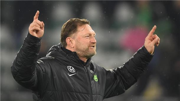 Wolfsburger Erfolgsserie: „Haben lange darauf warten müssen“ Der Trainer der Stunde: Wolfsburgs Ralph Hasenhüttl.