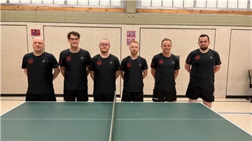 Der TuS Wremen wäre in der vergangenen Saison beinahe abgestiegen. Jetzt steigt die Mannschaft als Landesliga-Meister in die Verbandsliga auf.