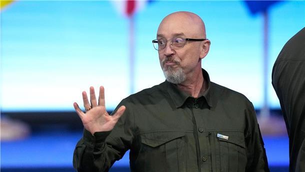 Krieg gegen die Ukraine: So ist die Lage Der ukrainische Präsident Selenskyj wechselt seinen Verteidigungsminister Olexij Resnikow aus.