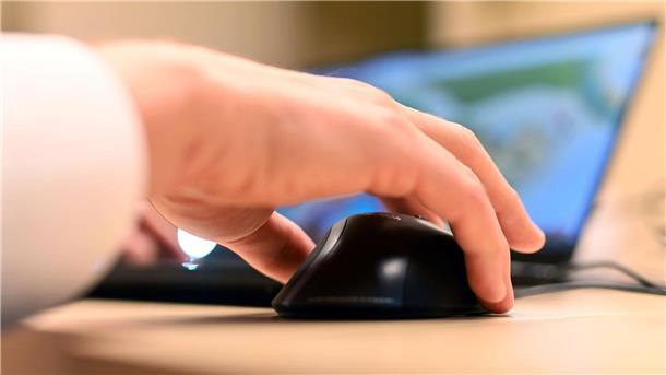 Der Umfrage zufolge verweigern nur 13 Prozent Unternehmen generell die Nutzung ihrer Daten.