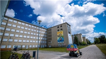 Der Verein Bildungs- und Dokumentationszentrum Prora ist am alten KdF-Seebad auf Rügen beheimatet.