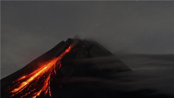 Der Vulkan Merapi, gesehen aus dem Dorf Tunggul Arum, Sleman, Yogyakarta.