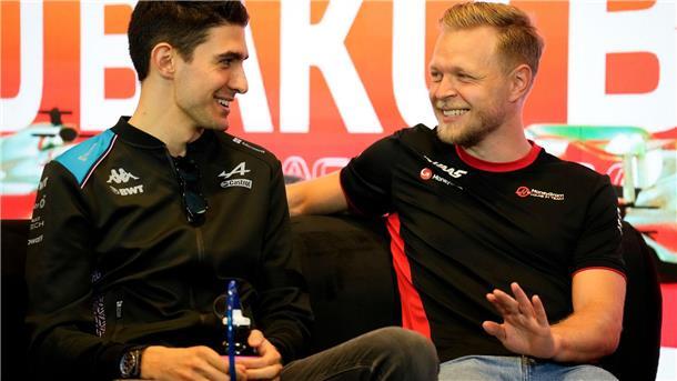 Der Weg bei Haas ist nun frei für Esteban Ocon (l)