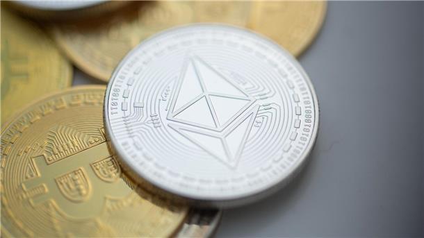 US-Börsenaufsicht räumt Weg für Digitalgeld-Fonds frei Der Weg der Kryptowährung Ether für ETFs ist in den USA nun frei.