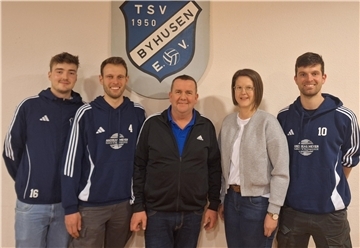 Der wiedergewählte Vorstand des TSV Byhusen.