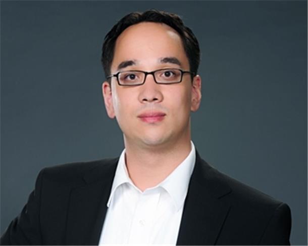 Wurst aus dem Bioreaktor soll die Erde retten Der Wirtschaftsethikers Nick Lin-Hi.