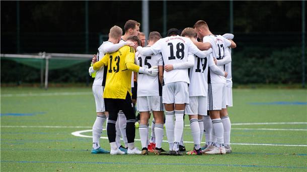Der Zusammenhalt zeichnet die Bremen-Liga-Fußballer des OSC Bremerhaven in dieser Saison aus. Nach elf Spielen belegen sie den zweiten Tabellenplatz.
