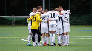 Der Zusammenhalt zeichnet die Bremen-Liga-Fußballer des OSC Bremerhaven in dieser Saison aus. Nach elf Spielen belegen sie den zweiten Tabellenplatz.