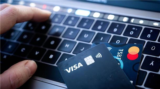 Stundenlange Störung bei Kartenzahlungen - kein Cyberangriff Derzeit kommt es zu Problemen bei der Zahlung mit bestimmten Debit- und Kreditkarten (Archivfoto).