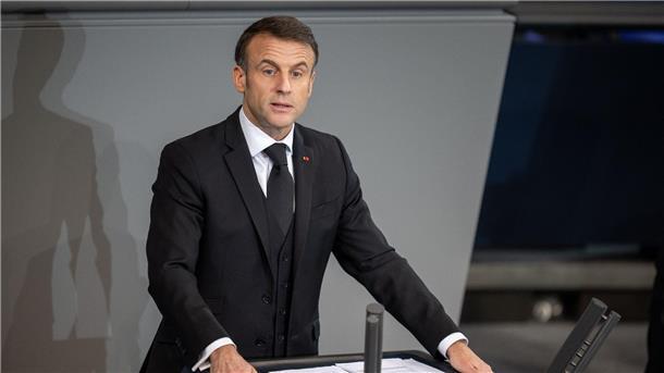 Trauerstaatsakt für Wolfgang Schäuble in Berlin „Deutschland hat einen Staatsmann verloren. Europa hat eine Säule verloren. Frankreich hat einen Freund verloren“: Emmanuel Macron.