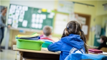 „Deutschland muss in den Bildungsbereich investieren, vor allem in die unterfinanzierten Grundschulen“, fordert Georg Graf Waldersee, Vorsitzender von Unicef Deutschland.
