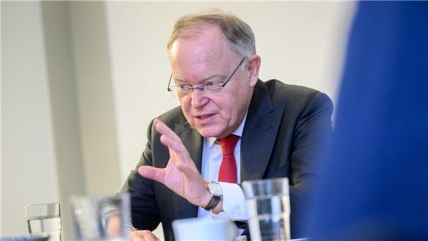 Weil dringt auf Reform der Schuldenbremse Deutschland sei das einzige Industrieland, das versuche, durch Sparen ans Ziel zu kommen, sagt Niedersachsens Ministerpräsident Weil. (Archivbild)