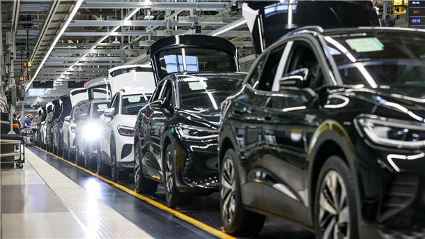 Schleichender Rückgang: Deutschlands Weltmarktanteile sinken Deutschlands Autobranche steht unter Druck - etwa beim Wandel zur E-Mobilität. (Archivbild