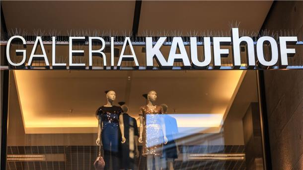Galeria bietet Beschäftigten mehr Geld Deutschlands letzter großer Kaufhauskonzern „Galeria Kaufhof“ ist seit langem in der Krise.