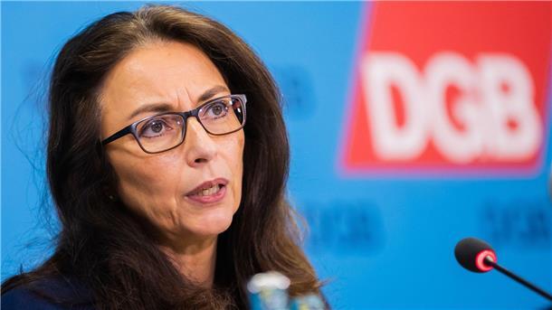 DGB-Chefin in Sorge um Industrie DGB-Chefin Yasmin Fahimi sorgt sich um die Industrie.
