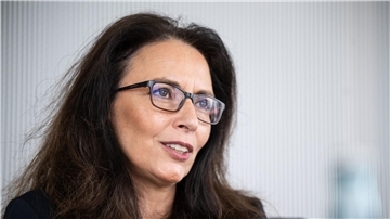 DGB-Chefin Yasmin Fahimi warnt die Regierung davor, an der sozialen Flanke zu sparen.