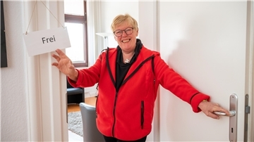 Diakonin Karin Keller-Suhr hatte über 40 Jahre lang am Kirchenkreis Bremerhaven Ohren und Türen weit geöffnet für Menschen in seelischer Not, besonders jene in Trauer. Nun schließt sich zumindest ihre berufliche Tür.