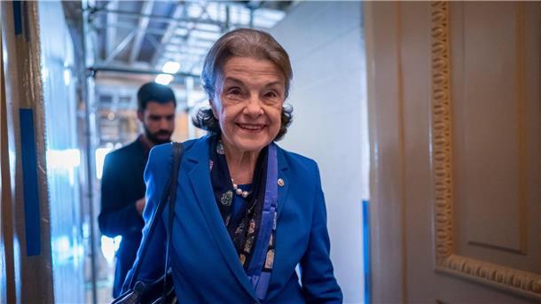 US-Senatorin Feinstein stirbt mit 90 Jahren Dianne Feinstein auf einer Aufnahme vom Februar dieses Jahres.