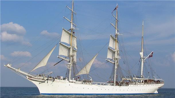 Die 1914 erbaute „Statsraad Lehmkuhl“ ist nun mit Hightech unterwegs.