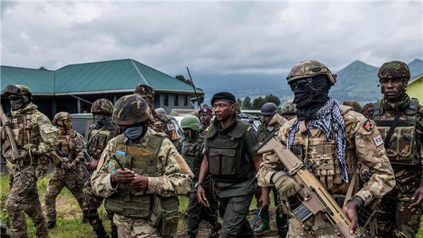 Die 2012 gegründete M23-Bewegung besteht überwiegend aus ehemaligen Soldaten der kongolesischen Armee und greifen seit knapp einem Jahr Zivilisten und die kongolesische Armee an.