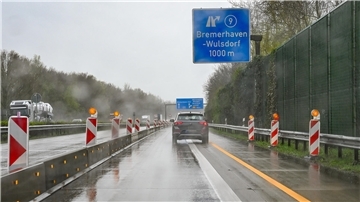 Die A 27 an der Abfahrt Bremerhaven-Wulsdorf.