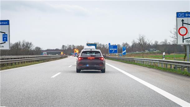 A27-Update: Neues Gerät im Einsatz - So sollen die Arbeiten schneller vorankommen Die A 27 zwischen Uthlede und Hagen wurde ca. 1,5 km vor der Abfahrt Hagen unterspült.