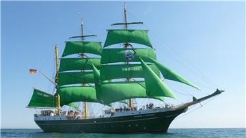 Die „Alexander von Humboldt II“ wird am 12. September die Windjammer-Segelparade in Kiel als Flaggschiff anführen. Insgesamt werden laut Veranstalter 120 Segelschiffe an der Parade teilnehmen.