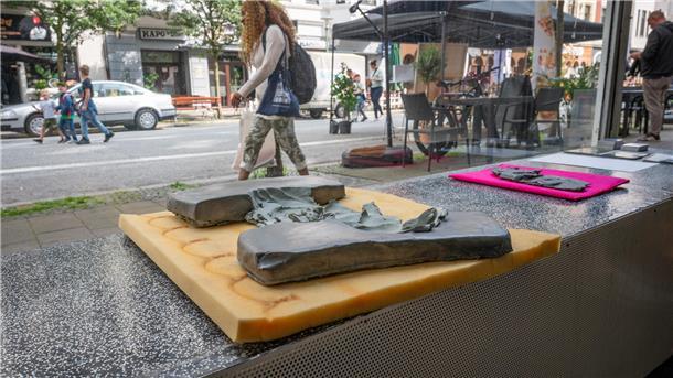 Die Alte Bürger wird wieder zum Kunstraum- Artspace. Anja Spitzer stellt pigment...