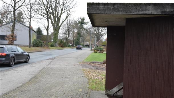 Die alten Bushaltestellen an der Ortsdurchfahrt in Rhadereistedt werden im Zuge des Neubaus der Landesstraße 122 in diesem Jahr modernisiert und neu gestaltet.