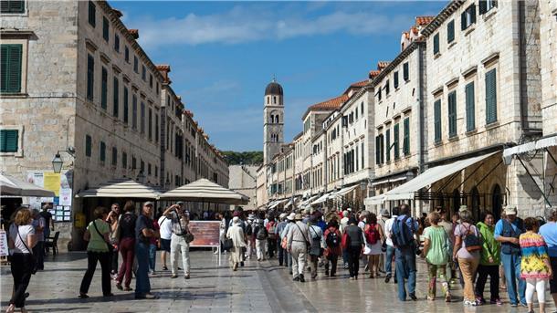 Kroatien tritt dem Schengen-Raum ohne Grenzkontrollen bei Die Altstadt von Dubrovnik.