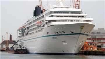 Die „Amadea“ legt wieder in Bremerhaven an