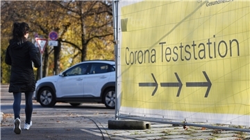 Die Ampel-Parteien SPD, Grüne und FDP wollen kostenlose Corona-Bürgertests wieder einführen. Warmuth/dpa