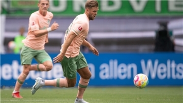 Die angeschlagenen Torjäger Niclas Füllkrug und Mittelfeldspieler Romano Schmid haben sich rechtzeitig vor dem Heimspiel von Werder Bremen gegen den VfB Stuttgart zurückgemeldet.